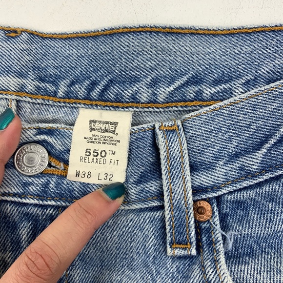 Vintage Levi’s 550 High Waist Jeans 38x32 - Picture 6 of 8